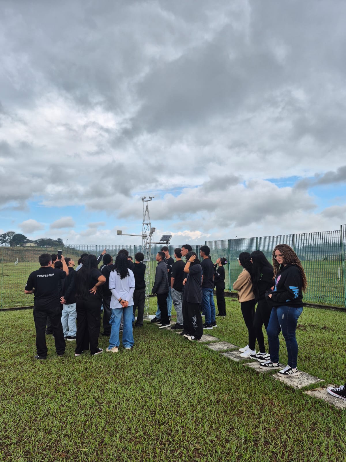 Visita da ETEC de Cachoeira Paulista-SP do curso de Eletrônica